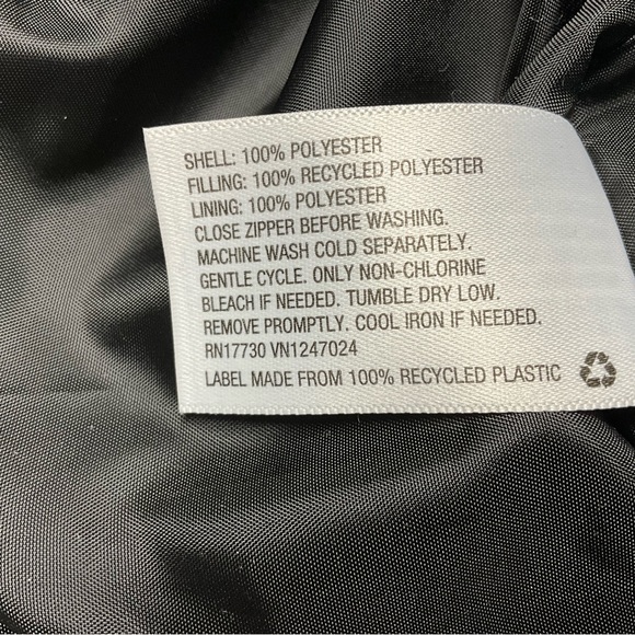 Women's Wild Fable Light Weight Quilted Winter Jacket Black in Color Size Medium - Picture 8 of 10